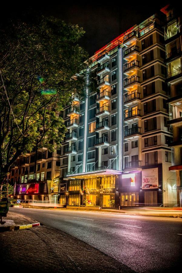 Esperado Lake View Hotel Yangon Exterior foto